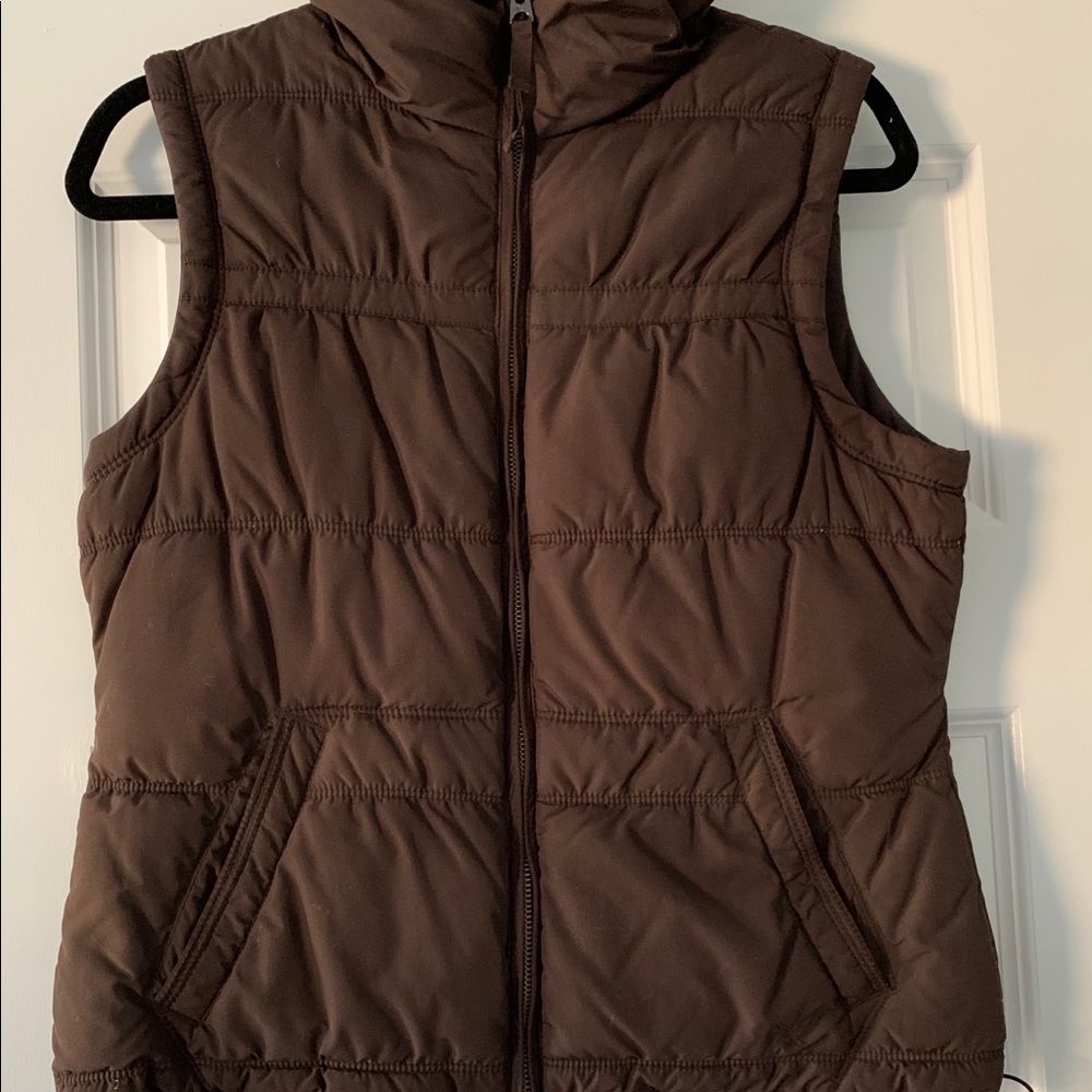American Eagle Puffer Vest